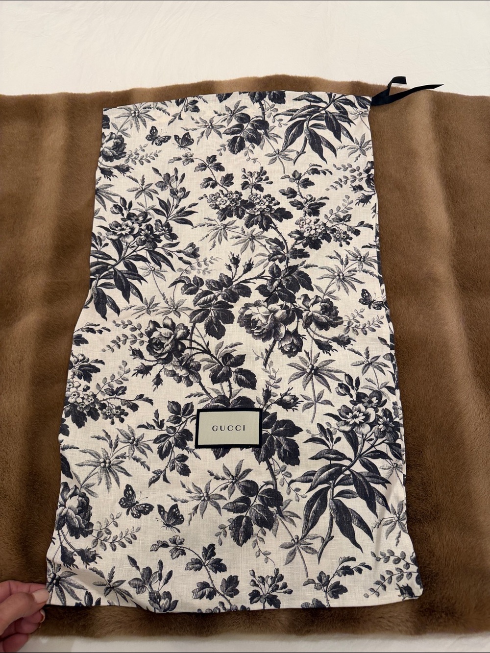 Gucci Cream and Black Herbarium Botanical Drawstring Dust Bag